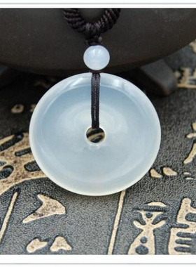 天然冰白玉髓平安扣玛瑙招财吊坠