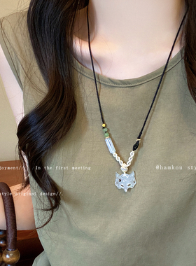 新中式手工编织国风灵狐面具吊坠锁骨链仿玉髓高级感冰透项链配饰