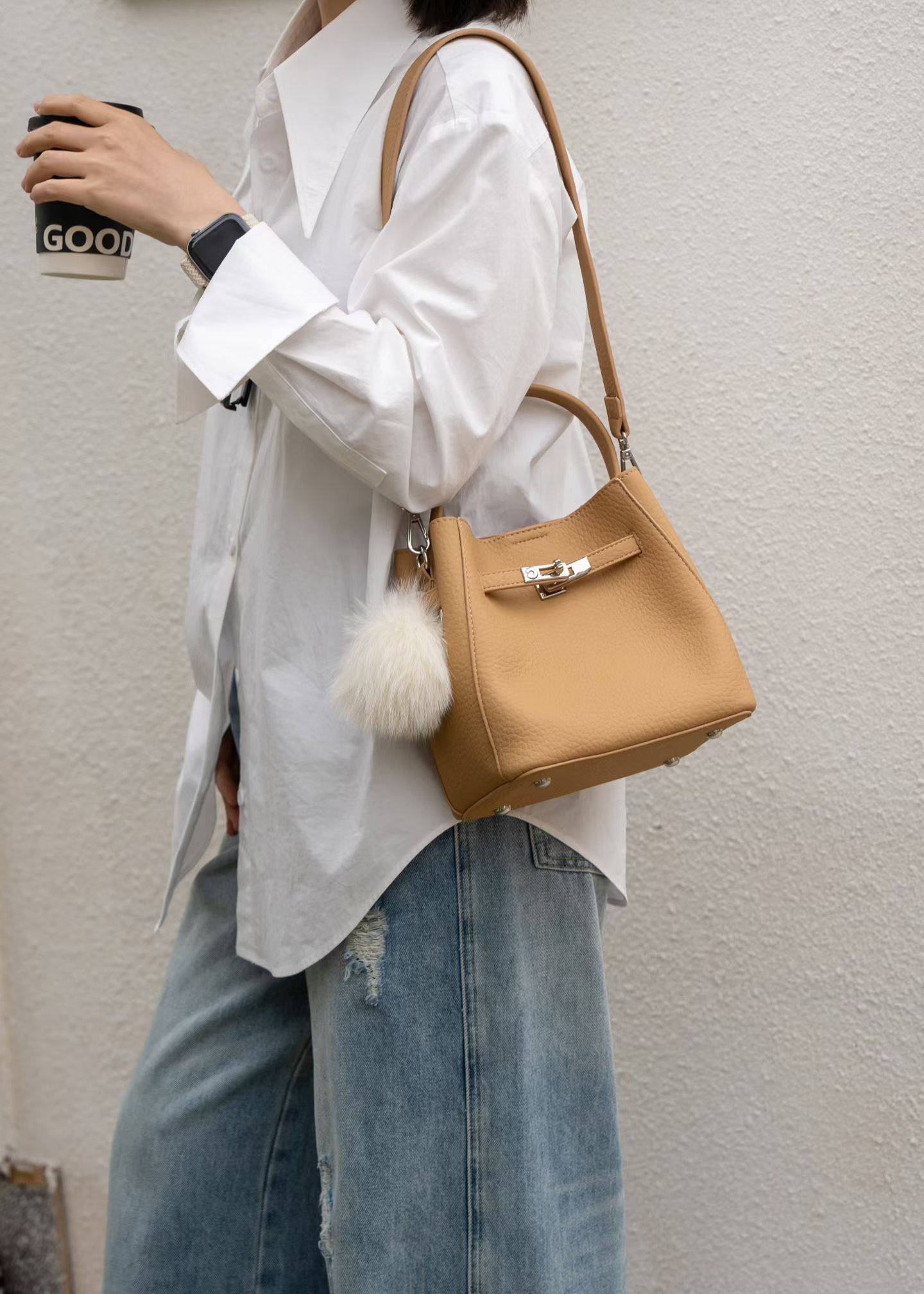 2026新款荔枝纹菜篮子包单肩斜挎腋下包水桶包通勤时尚女包,淘宝优惠券,粉丝福利购,淘宝优惠卷