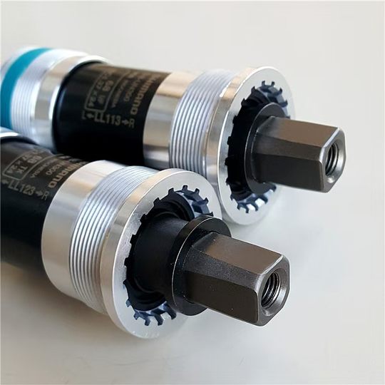 SHIMANOUN300 square hole bearing center shaft