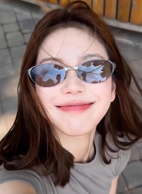 2025新款韩版浅紫色复古金属猫眼墨镜女圆脸时髦高级感y2k太阳镜