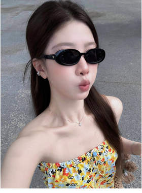 复古个性时尚椭圆窄框小框太阳镜女百搭ins欧美辣妹度假防晒墨镜