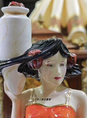 英国Minton明顿取材经典插画知名雕塑家创作顶罐仕女瓷塑非常稀少