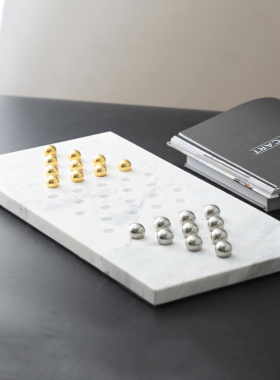 轻奢大理石艺术风金属书房摆件