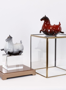 新中式轻奢陶瓷马高级感软装展厅书房博物架玻璃罩子防尘罩摆件