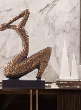 样板间售楼处现代酒店玄关摆台抽象人物树脂艺术雕塑客厅轻奢摆件