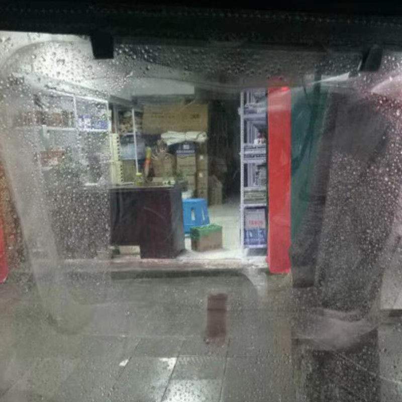 下雨天电动车雨棚防雨贴膜摩托三轮车挡风玻璃不挂水珠高清防水膜