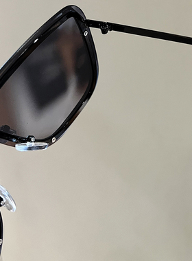 一体式墨镜男女高级感ins显脸小黑色网红潮流情侣太阳镜大脸眼镜