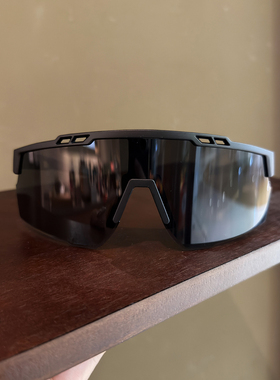 户外运动太阳镜男女大框骑行防紫外线护目镜白色遮阳墨镜半框切边