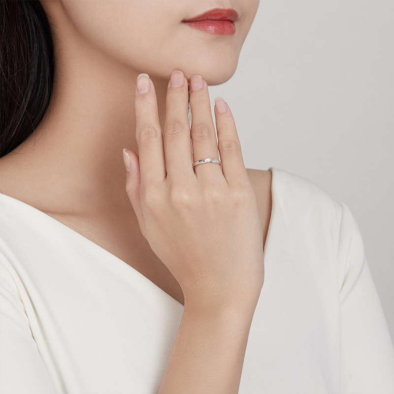 周六福正品pt950简约风款铂金戒指 周六福手饰