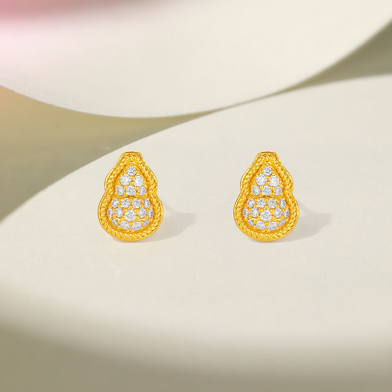 周六福黄金镶嵌钻石耳饰女款古法足金碎碎冰星光葫芦耳钉新年礼物,淘宝优惠券,粉丝福利购,淘宝优惠卷