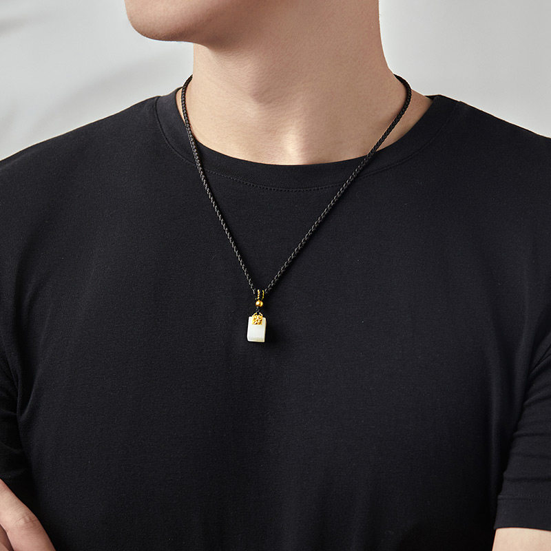 周六福金镶玉男女款印章挂坠白玉 周六福定价黄金吊坠