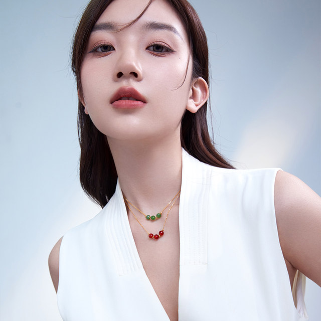 Saturday blessing gold inlaid jade necklace women's yellow 18K gold and red agate pendant set chain official authentic holiday gift