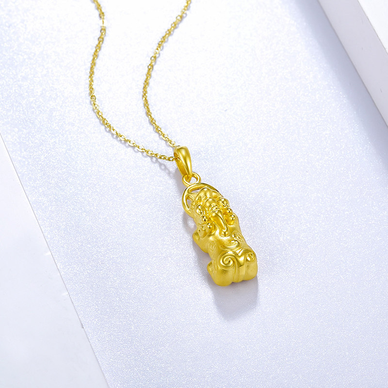 周六福珠宝男女瑞兽貔貅3d硬金挂坠 周六福颈饰