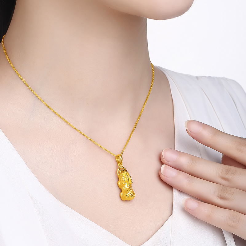 周六福珠宝男女瑞兽貔貅3d硬金挂坠 周六福颈饰