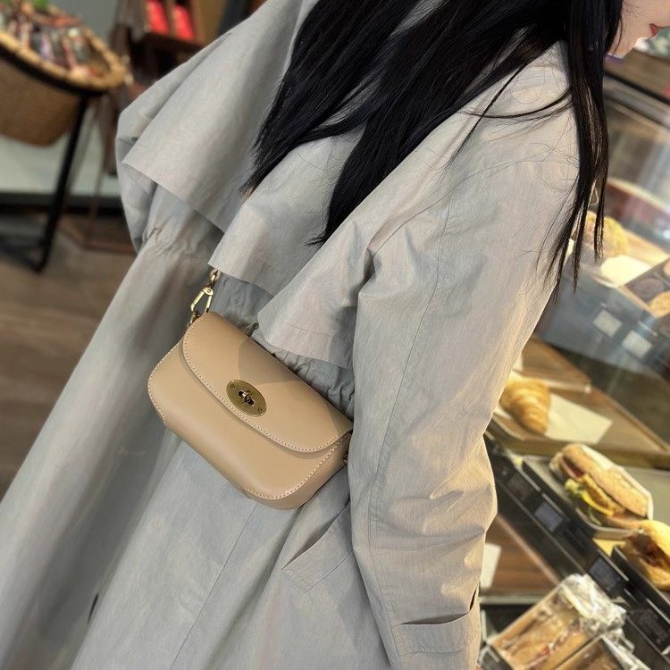 包包女士2025春新款白色女包斜挎包真皮腋下包轻奢高级感单肩小包,淘宝优惠券,粉丝福利购,淘宝优惠卷