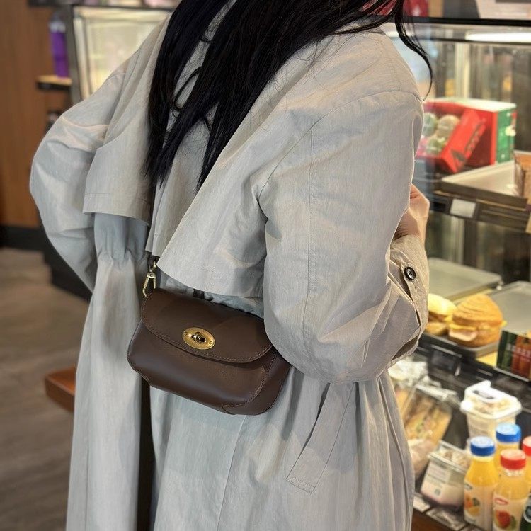 包包女士2025春新款白色女包斜挎包真皮腋下包轻奢高级感单肩小包,淘宝优惠券,粉丝福利购,淘宝优惠卷