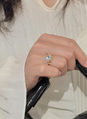 帕拉伊巴蓝色锆石方糖藤曼戒指