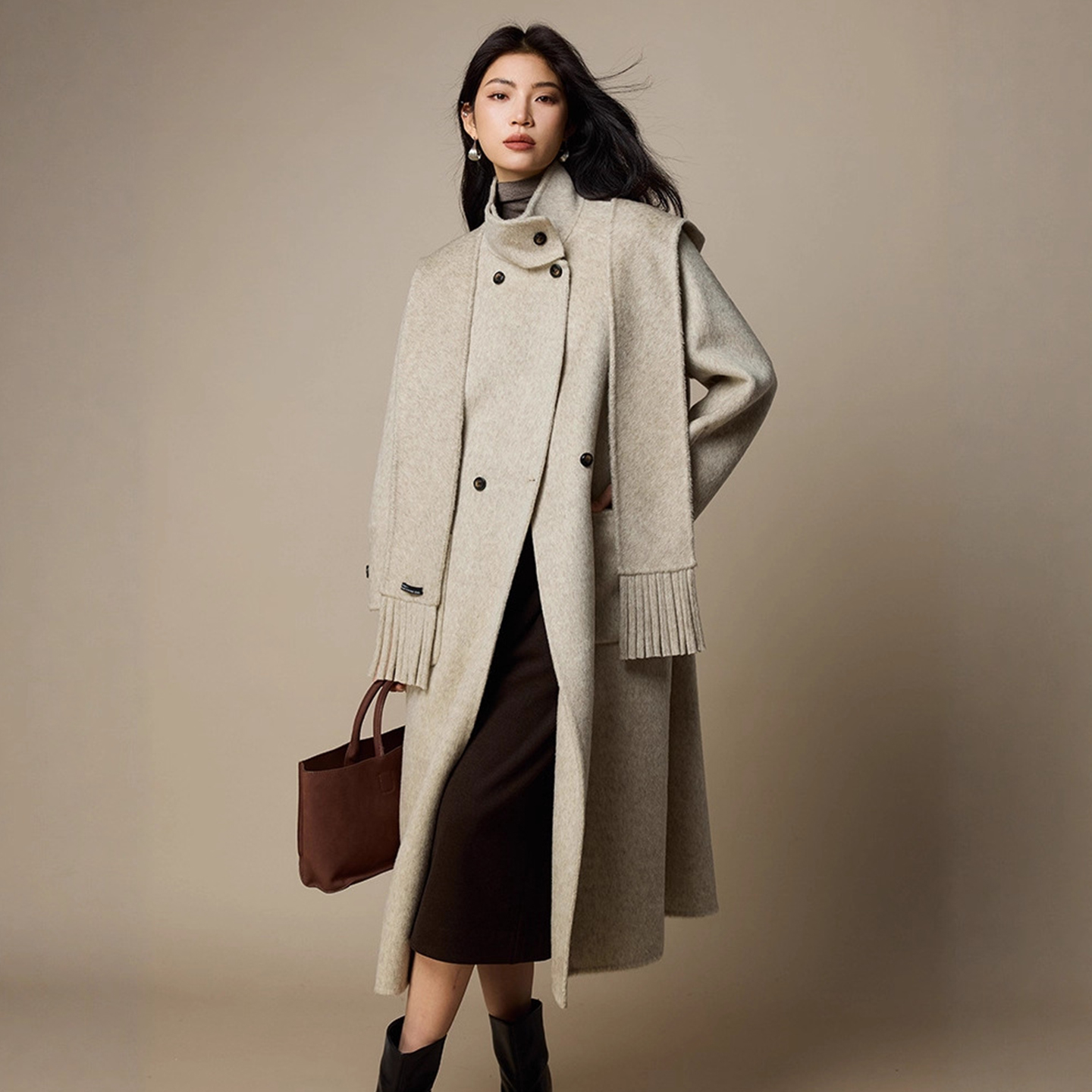 轻奢双面羊绒羊毛大衣女2025新款连帽围巾长款呢子秋冬款毛呢外套 - 图1