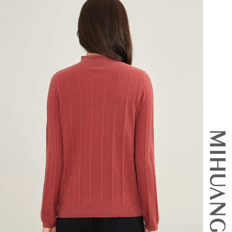 米皇秋季新款套头半高领羊绒衫女纯色镶钻时尚淑女纯羊绒毛衣 - 图3