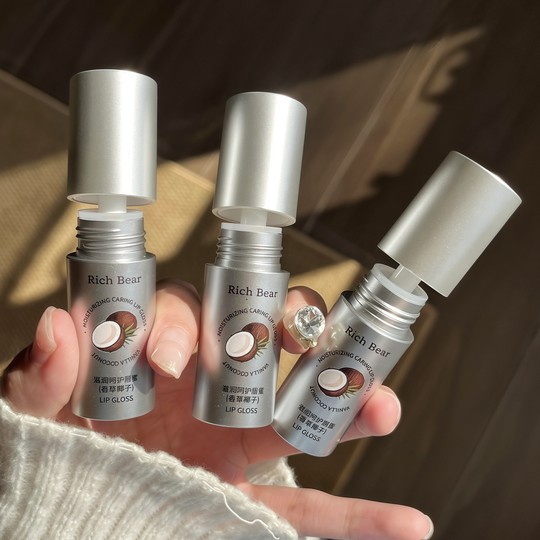 Unpopular but extremely useful! Vanilla coconut lip balm hydrating, moisturizing, lip-protecting oil and honey for female students to prevent chapped lips