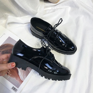 复古英伦粗跟小皮鞋