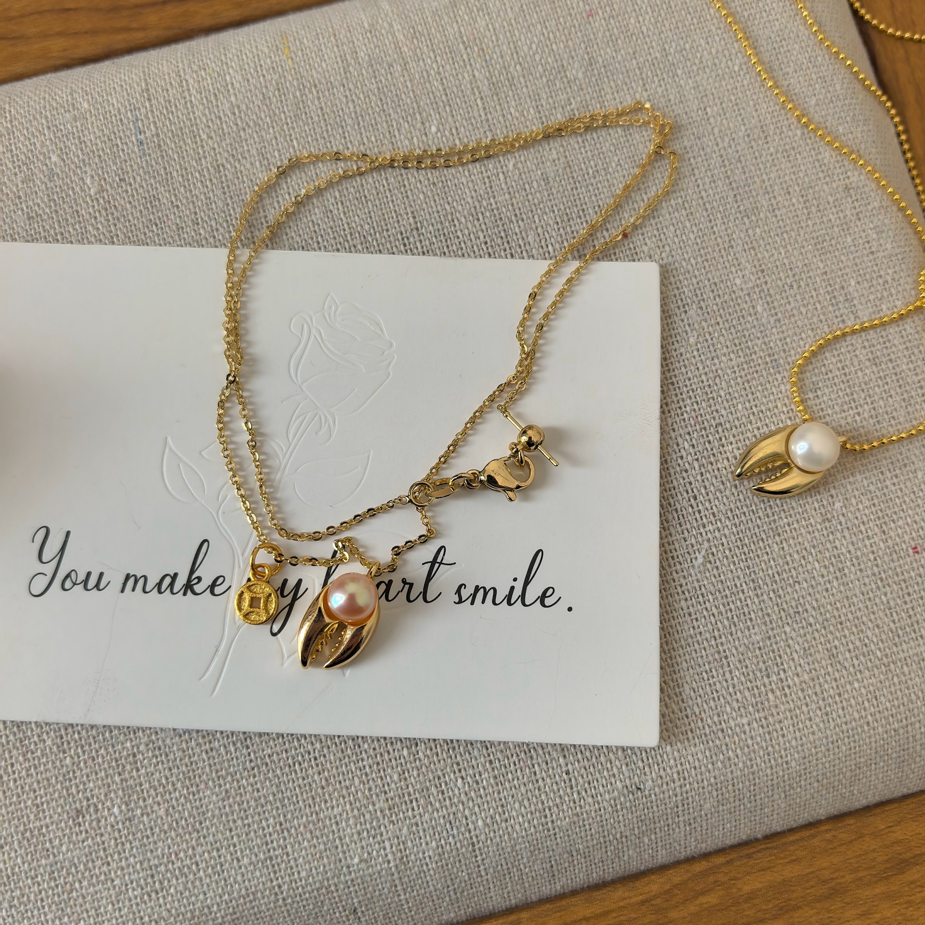 有钳花金色项链 天然淡水珍珠吊坠女 小众设计精致简约锁骨毛衣链,淘宝优惠券,粉丝福利购,淘宝优惠卷