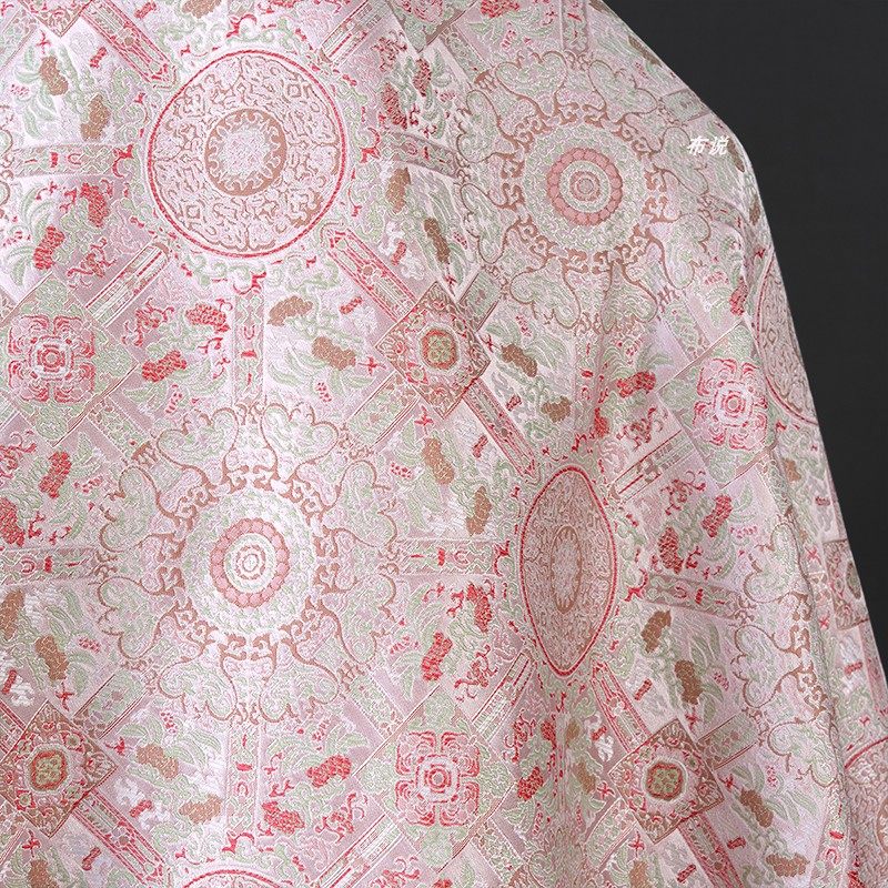 粉色 八达晕织锦缎提花八阵图面料 国风复古马甲外套宋锦丝绸布料,淘宝优惠券,粉丝福利购,淘宝优惠卷