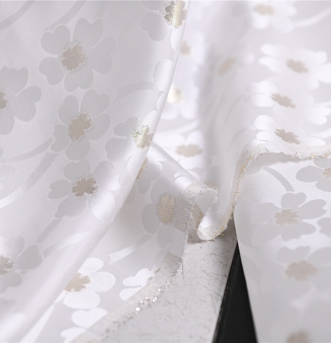 一朵一幕 中式传统如意花纹织金描金提花缎19姆100丝138宽 设计师,淘宝优惠券,粉丝福利购,淘宝优惠卷