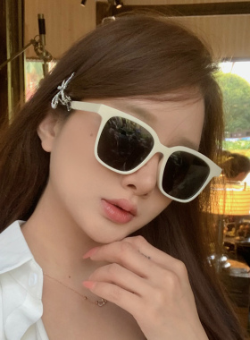 韩版白色方框夏季海边度假太阳镜女简约气质显瘦偏光防紫外线墨镜