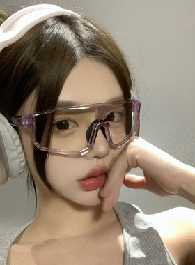 户外骑行登山墨镜日夜两用变色防紫外线防风护目镜高级感太阳镜女