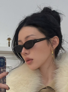 辣妹欧美复古猫眼墨镜女潮高级感小脸防紫外线个性黑色遮阳太阳镜