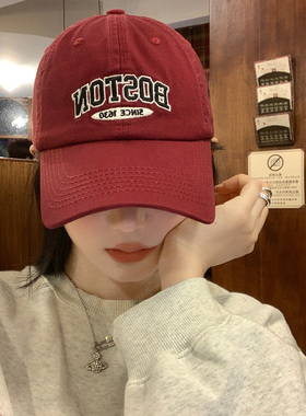 美式字母刺绣红色棒球帽女