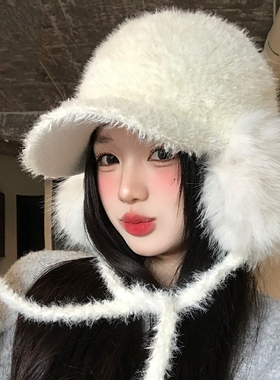 韩系白色护耳毛绒鸭舌帽子女冬加