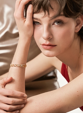 Springmount原创四叶草轻奢手镯