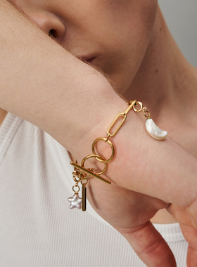 pearlona性别流动巴洛克珍珠手链