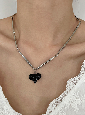 高级感简约冷淡风爱心项链