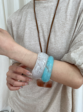 简约晕染不规则宽版亚克力手镯