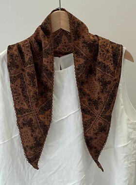 复古腰果花纹保暖护颈三角丝巾