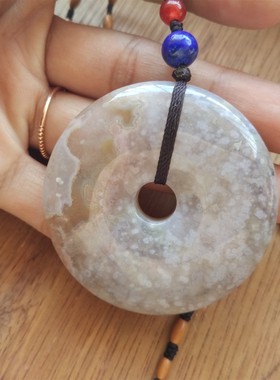 樱花玛瑙平安扣珊瑚玉橄榄核吊坠