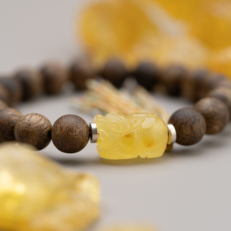 莺歌绿奇楠沉香9mm蜜蜡貔貅单圈手串s925银国潮民族风彩色流苏 - 图0