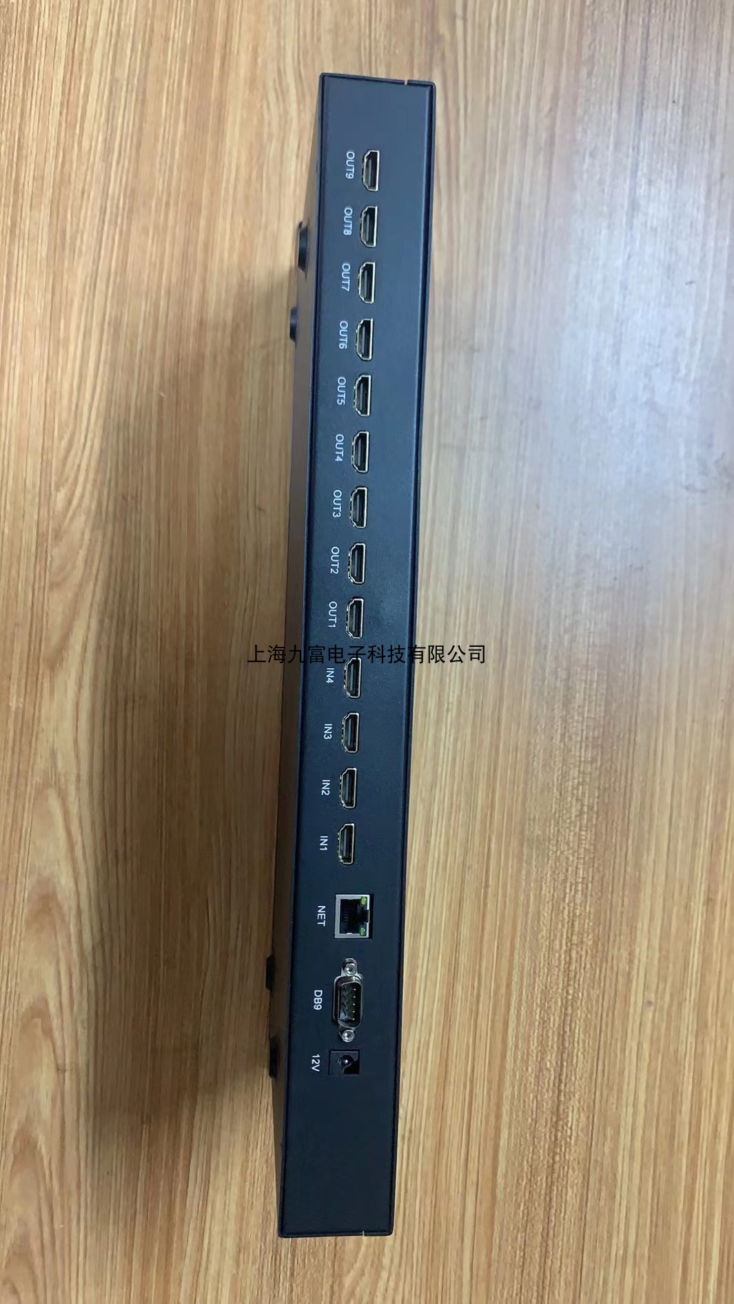 4K60HZ拼接处理器 分辨率可以做到7680x2160无线控制手机 - 图1