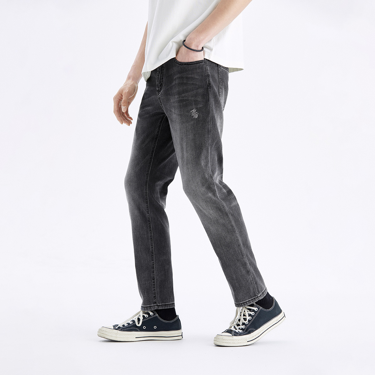  太平鸟男装牛仔裤