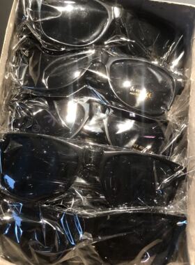 外贸库存超轻舒适纯白菜墨镜