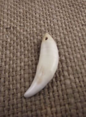 牙9.9一对3到4厘米吊坠