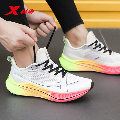 特步两千公里三代丨跑步鞋减震体测训练鞋男鞋跑鞋2000公里3代 - 图0