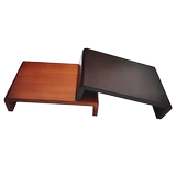 Дисплей с твердым древесиной Увеличение электроэнергии на полке компьютера.