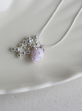 紫色草莓坠流苏锁骨链
