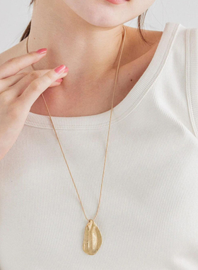 一枝橘复古哑光叶子项链