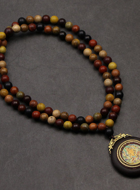 黑檀木圆牌吊坠中短款项链